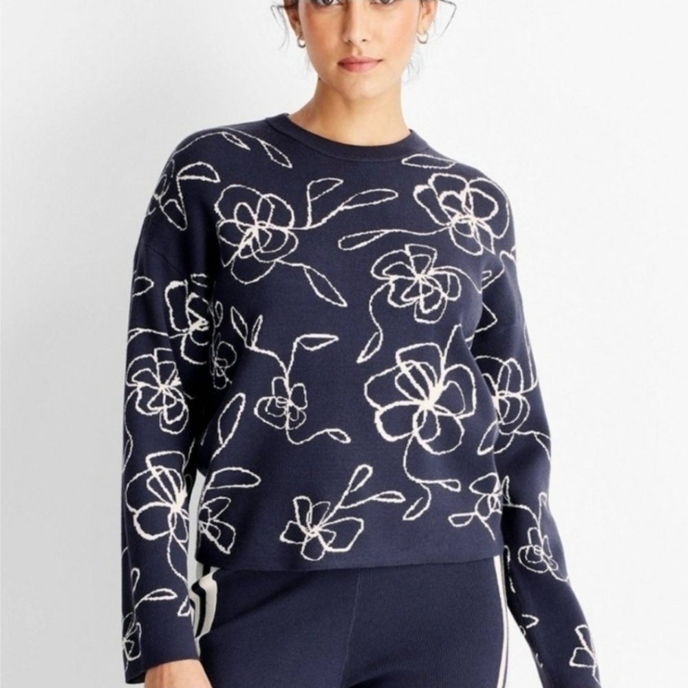 Future Collective | Navy Floral Cropped Sweater Size XL